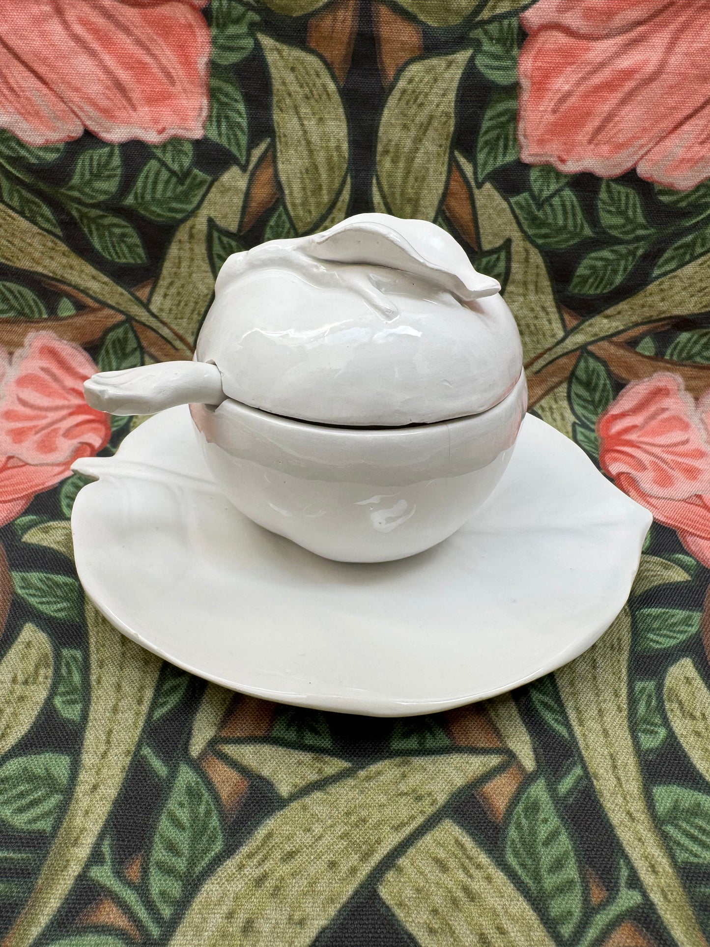 Apple-Shaped Marmalade Serving Dish