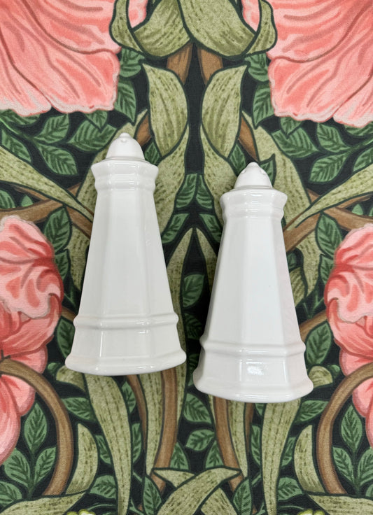 Pfaltzgraff Heritage Salt and Pepper Set